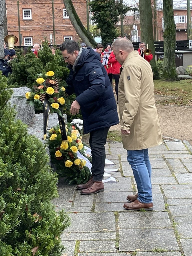 Mehr über den Artikel erfahren Gedenken am Volkstrauertag